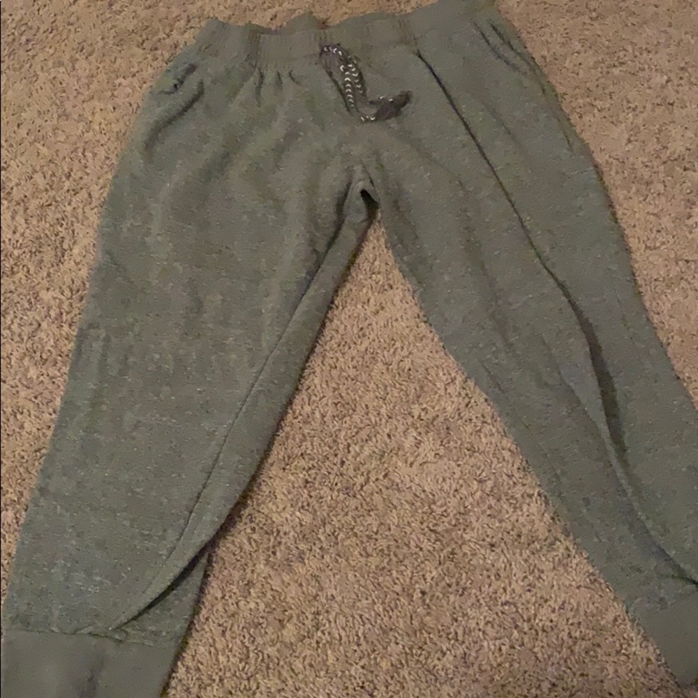 Cropped sweat pants
